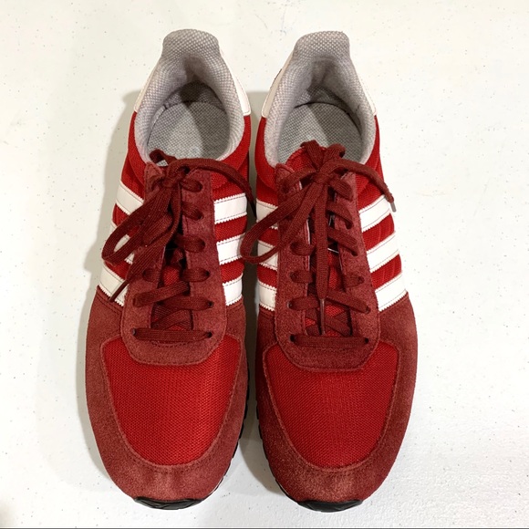 Adidas Red with White Strips Shoe (size: 9) - Picture 4 of 13